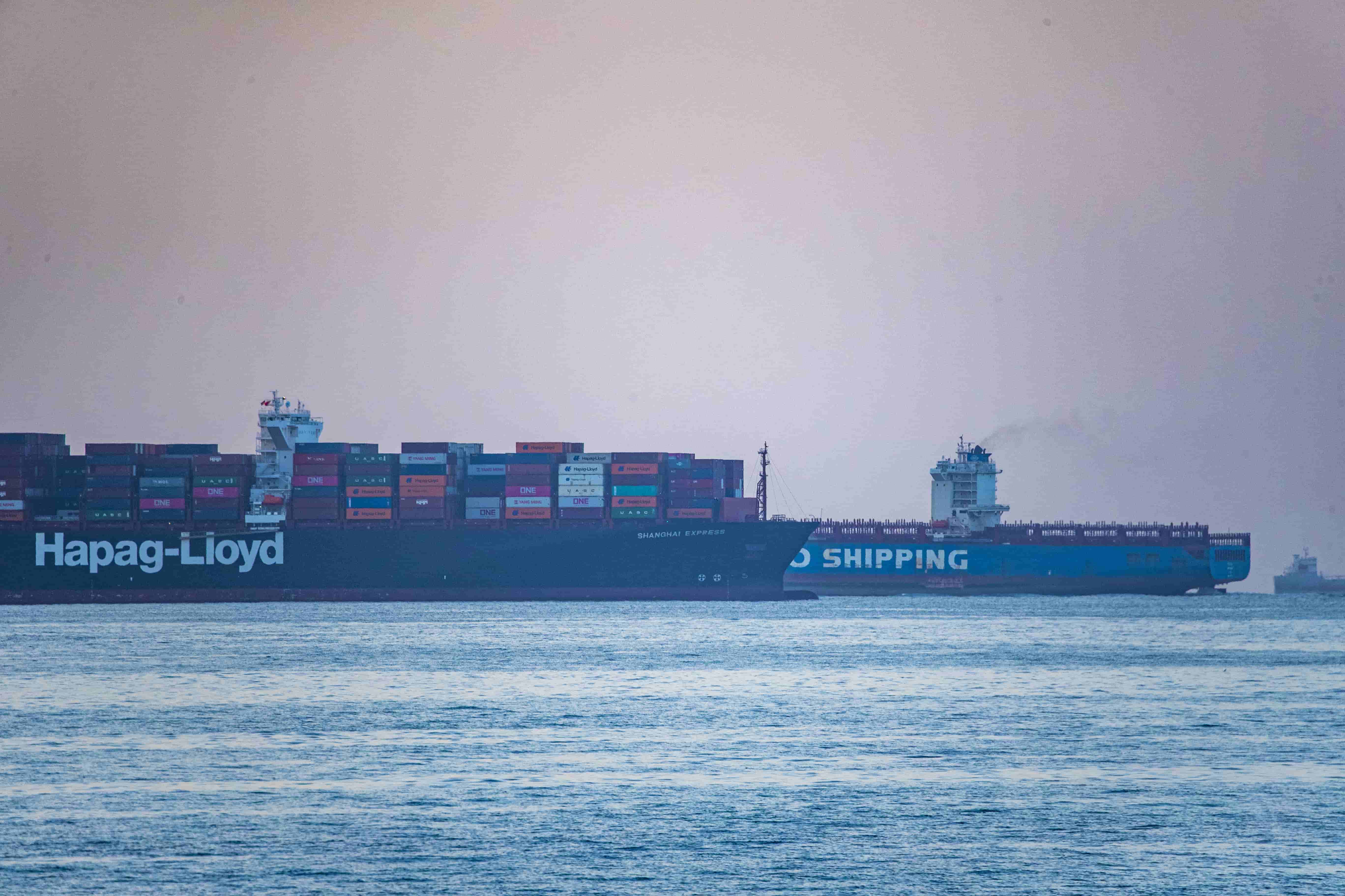 营收靠拢指引上限！Lululemon 上调四季度业绩预期